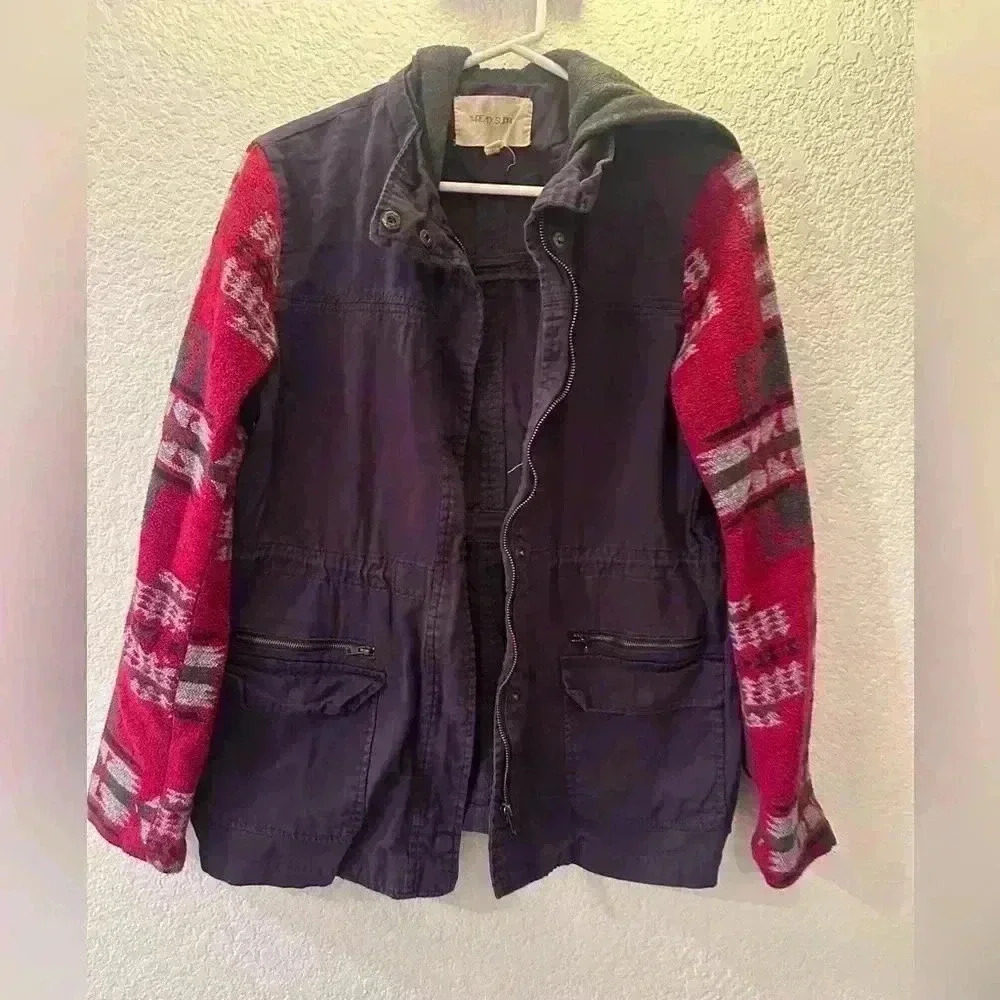 Thread & Supply Jacket Grey Hood, Tribal Knit Red Sleeves, Size Large Boho Style